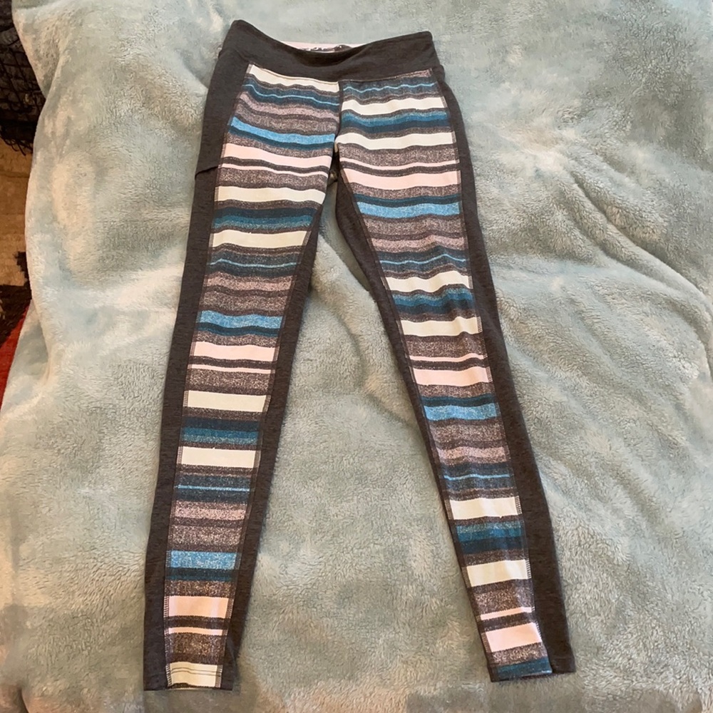 SOYBU yoga pants small WORN ONCE SUPER flattering!